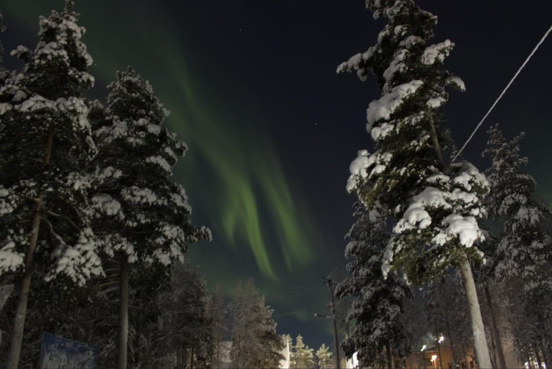 Nordlicht Spiegelung im Wasser Herbst
