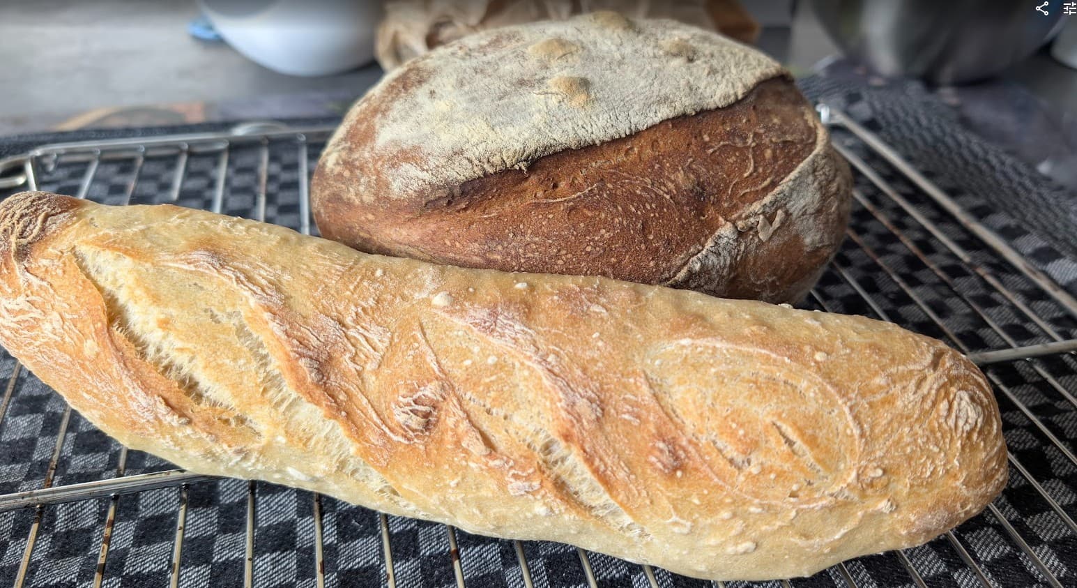 Selbstgekochtes Essen in Hütte